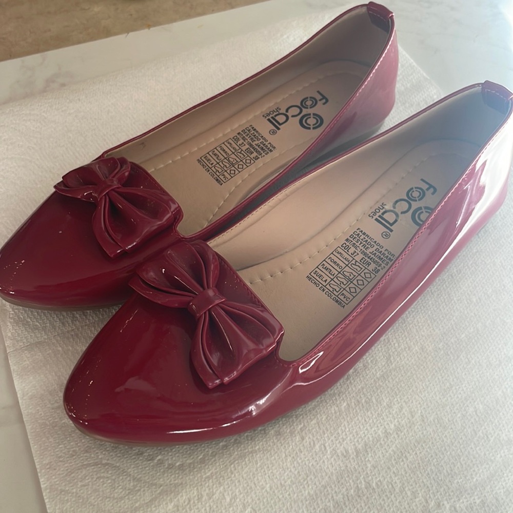 Red flats size 7
